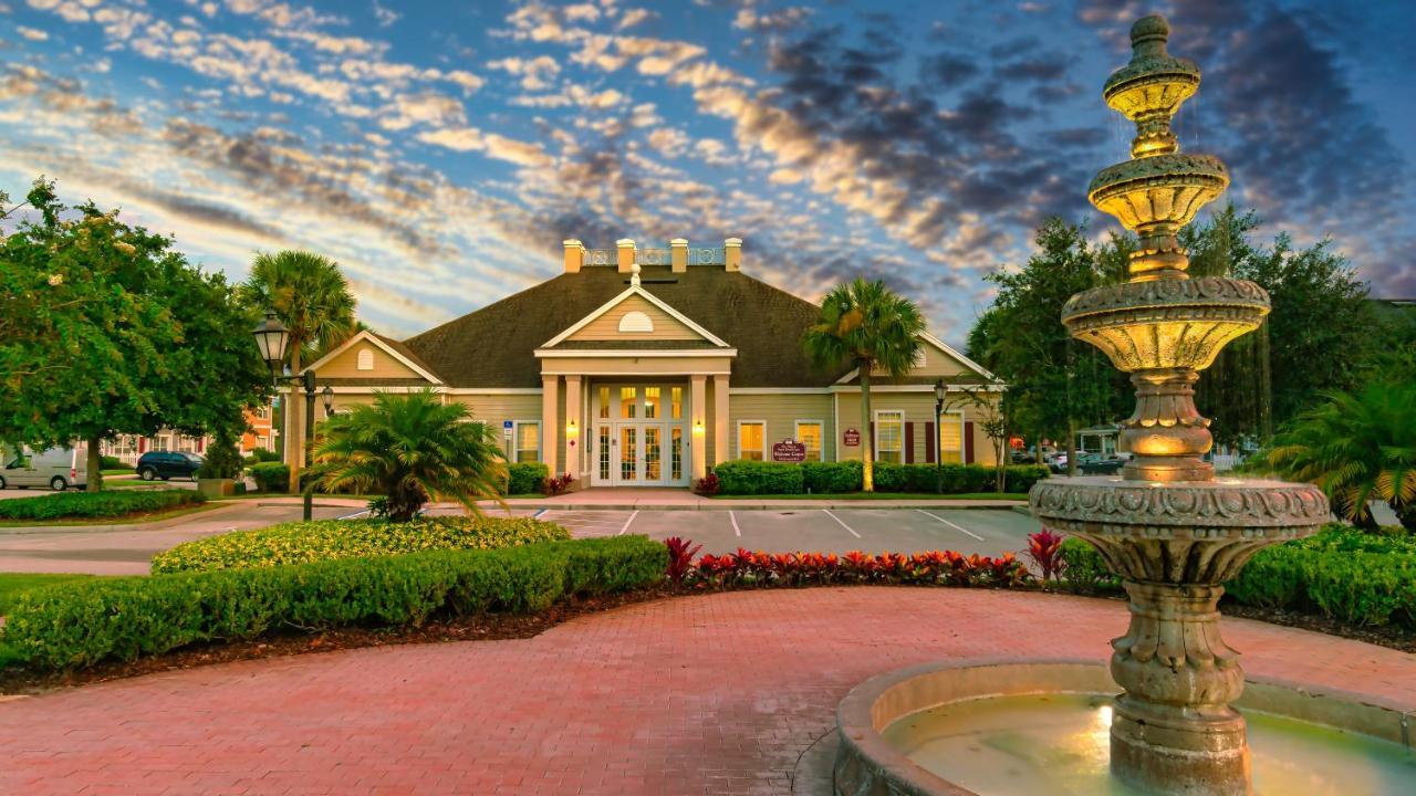 The At Seven Dwarfs - Close To * Kissimmee